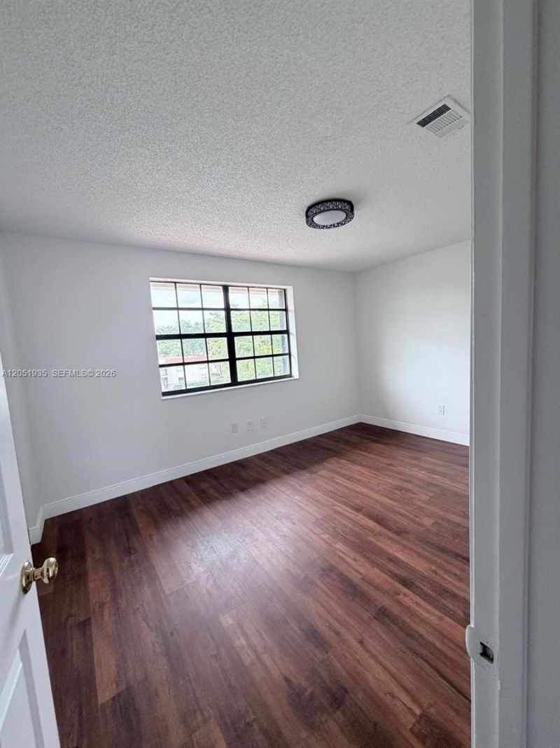 9850 Hammocks Blvd, Unit 107, Miami, FL 33196 Photo