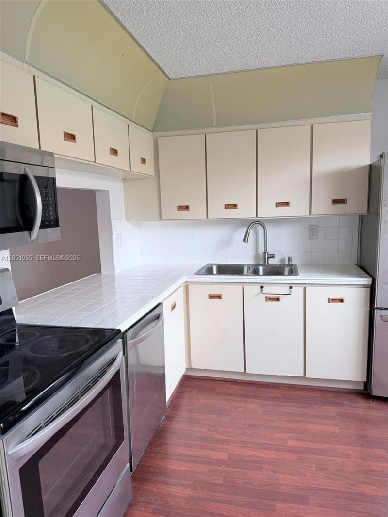 9850 Hammocks Blvd, Unit 107, Miami, FL 33196 Photo