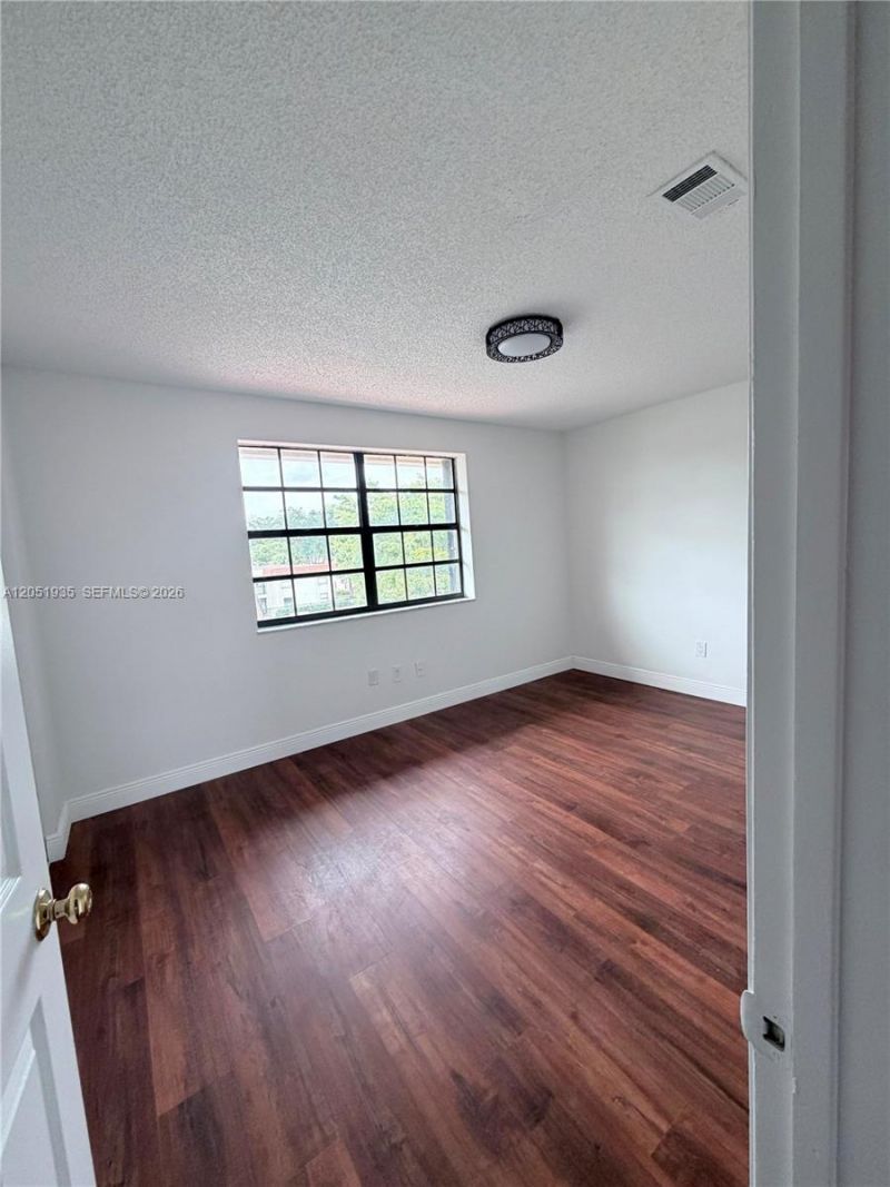 9850 Hammocks Blvd, Unit 107, Miami, FL 33196 Photo