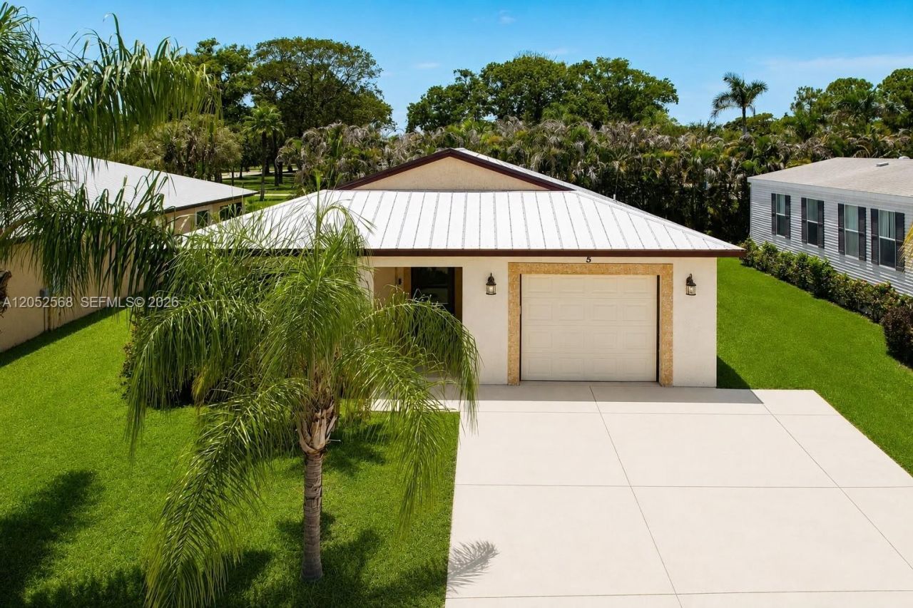 5 Flamenco Way , Port Saint Lucie, FL 34952 Photo