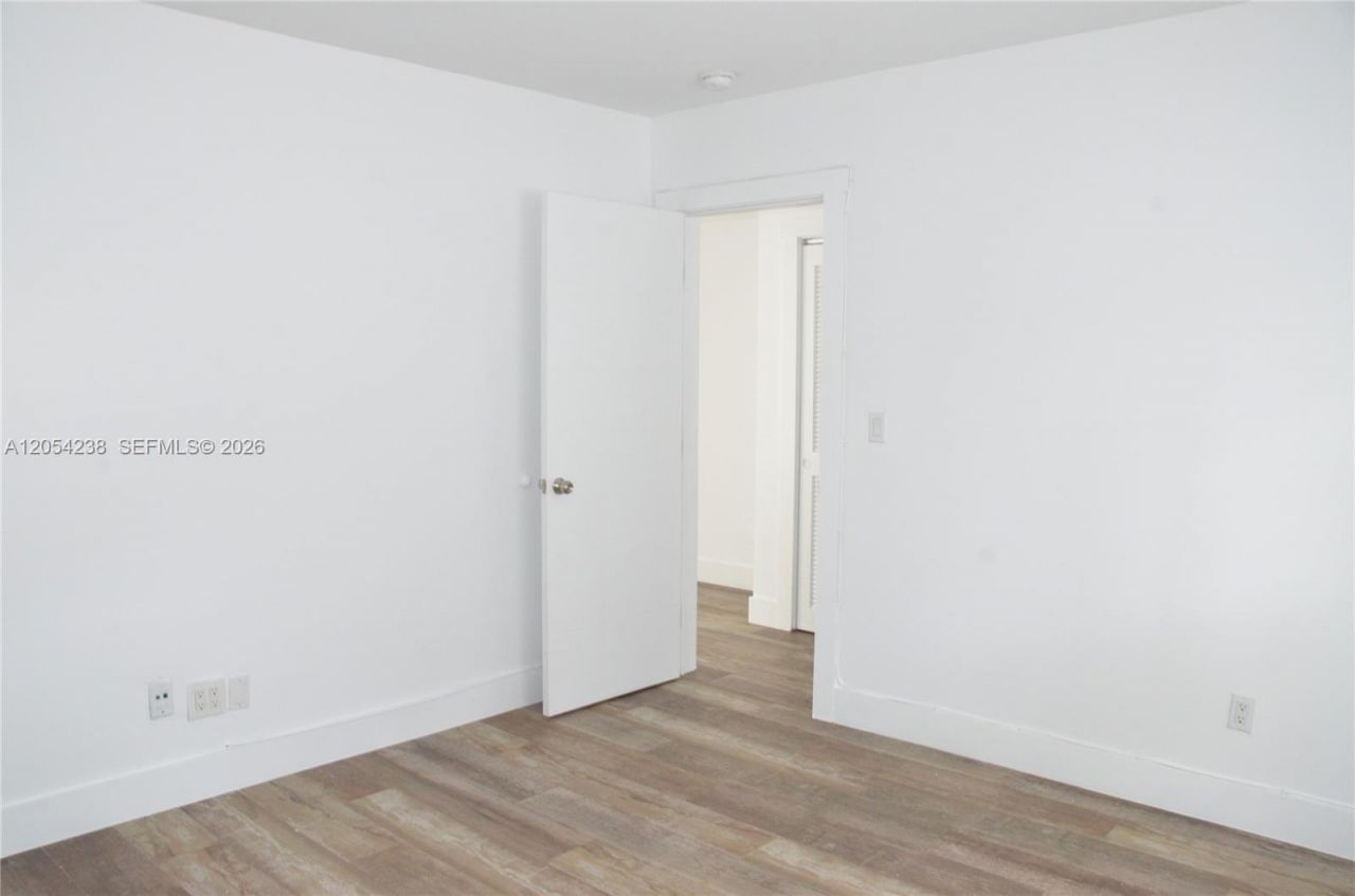 35 Edgewater Dr , Unit 104, Coral Gables, FL 33133 Photo