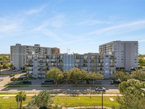 12500 NE 15th Ave , Unit 402, North Miami, FL 33161