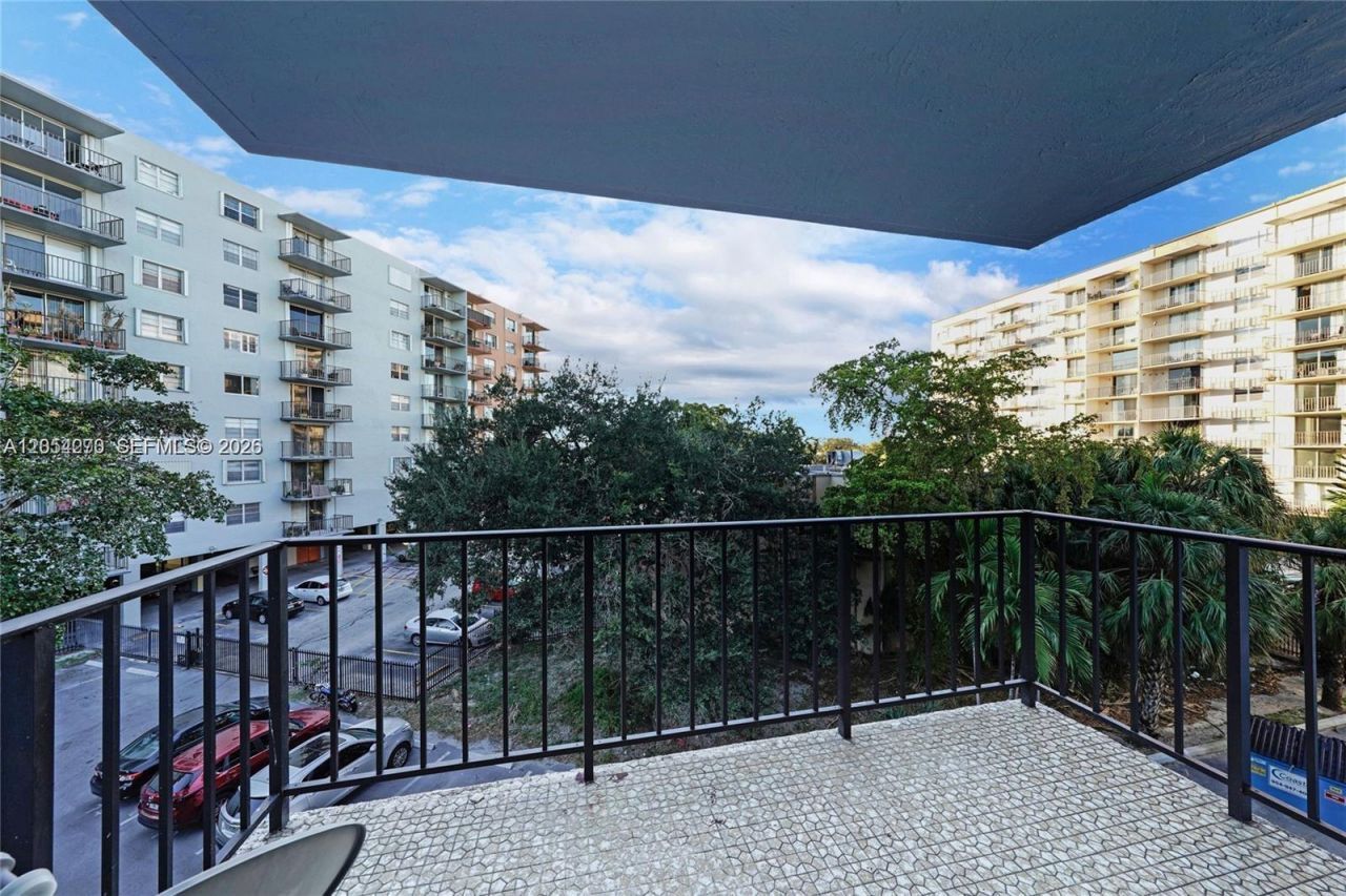 12500 NE 15th Ave , Unit 402, North Miami, FL 33161 Photo