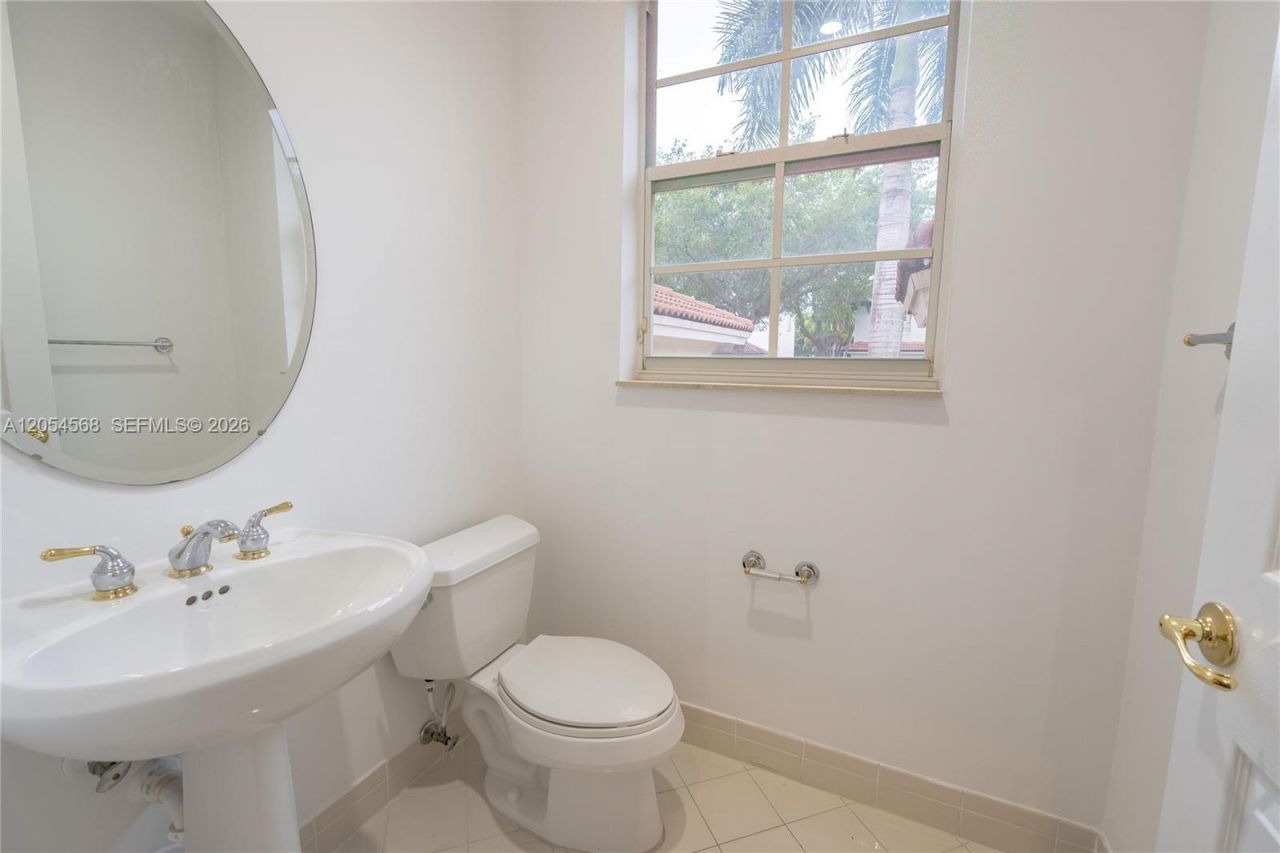 11213 NW 71st Ter , Doral, FL 33178 Photo