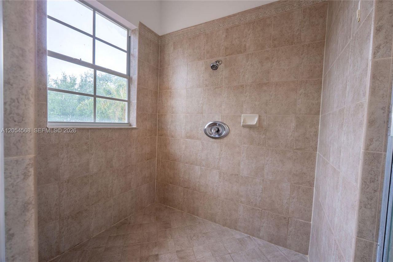 11213 NW 71st Ter , Doral, FL 33178 Photo