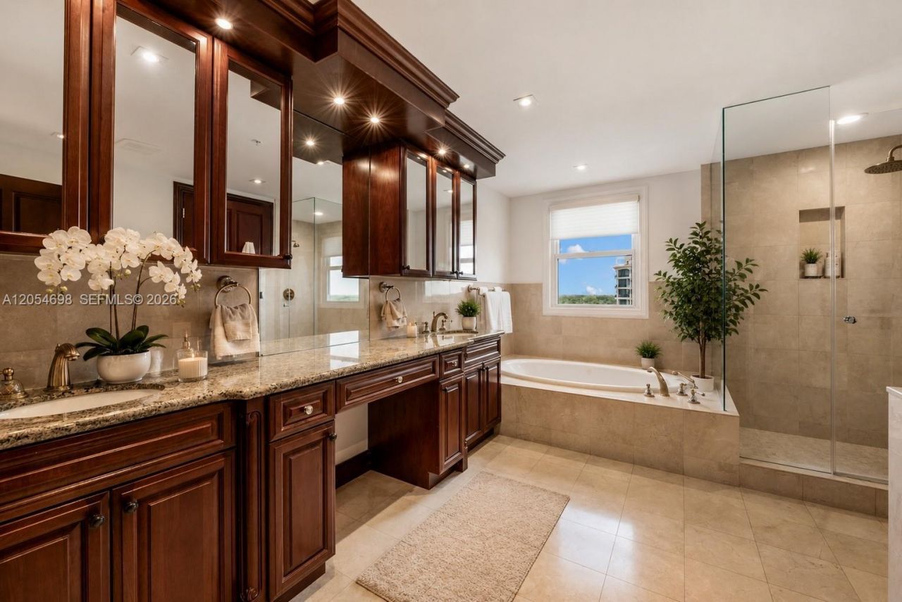 13633 Deering Bay Dr , Unit PH285, Coral Gables, FL 33158 Photo