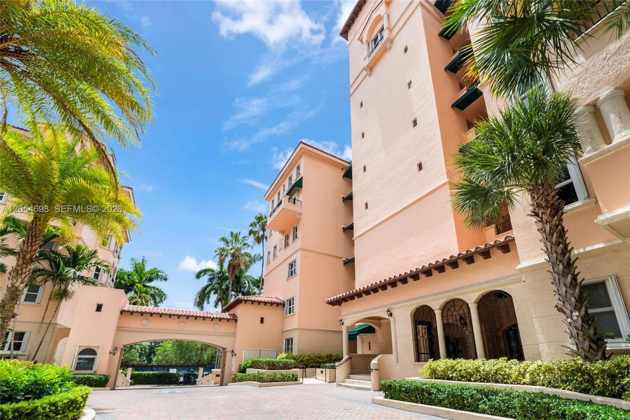 13633 Deering Bay Dr , Unit PH285, Coral Gables, FL 33158 Photo