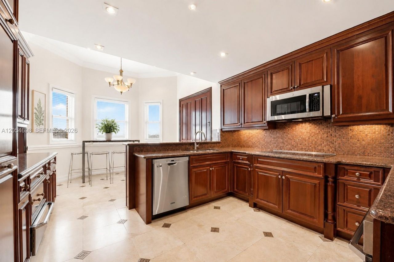 13633 Deering Bay Dr , Unit PH285, Coral Gables, FL 33158 Photo