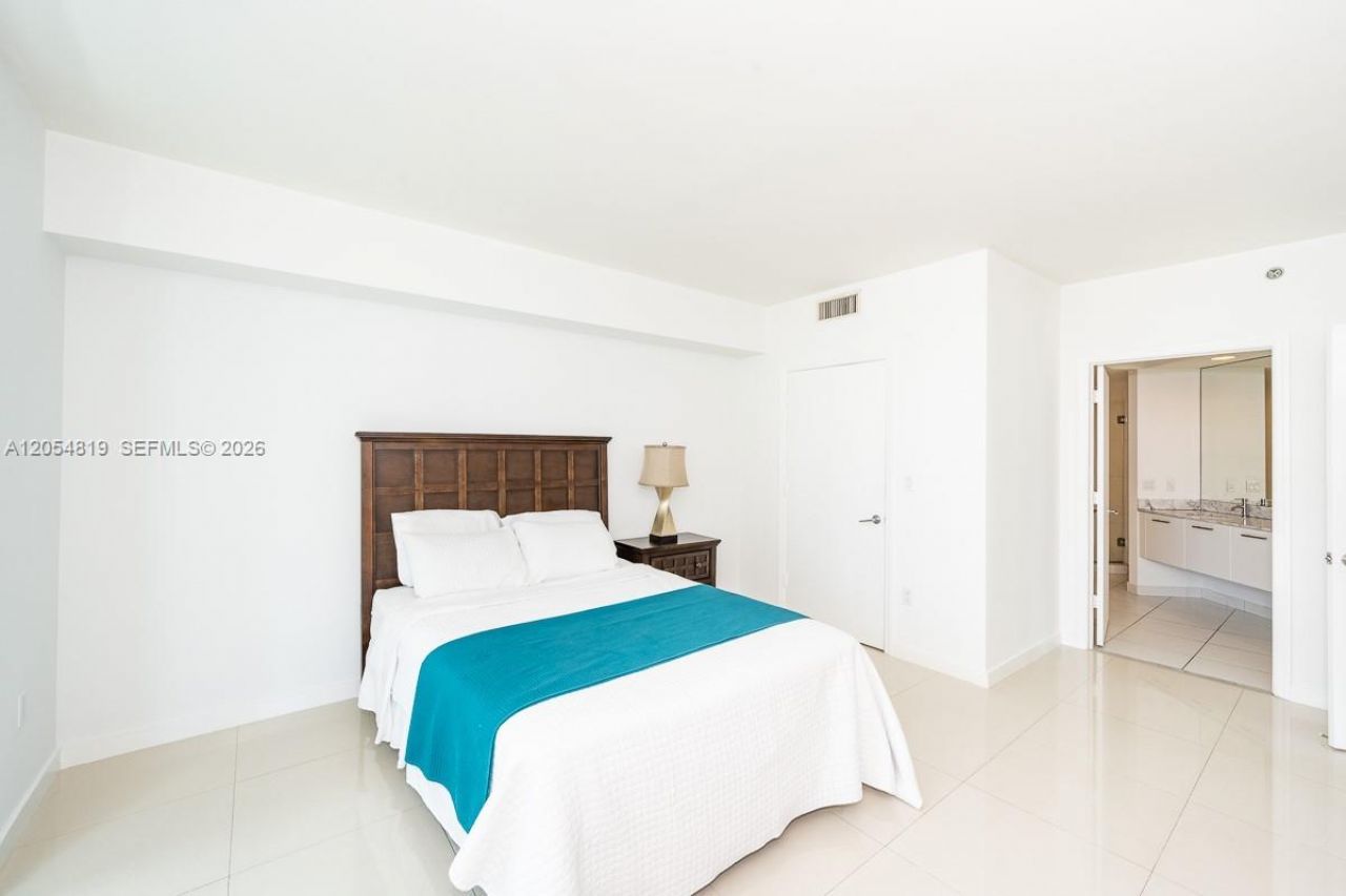 55 SE 6 Street , Unit 2210, Miami, FL 33131 Photo
