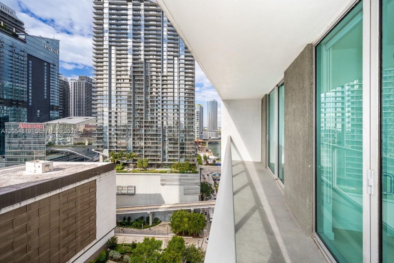 55 SE 6 Street , Unit 2210, Miami, FL 33131 Photo