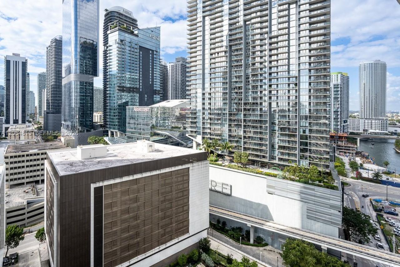 55 SE 6 Street , Unit 2210, Miami, FL 33131 Photo