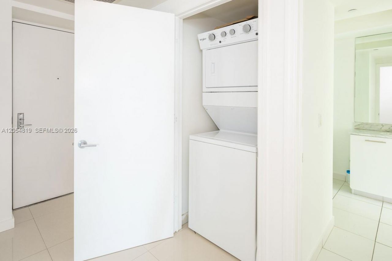 55 SE 6 Street , Unit 2210, Miami, FL 33131 Photo