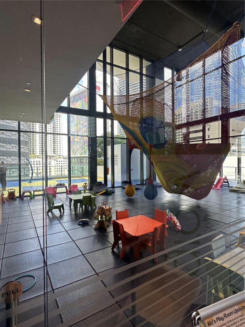 1010 Brickell Ave, Unit 2707, Miami, FL 33131 Photo