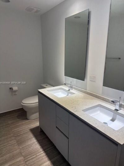 1010 Brickell Ave, Unit 2707, Miami, FL 33131 Photo