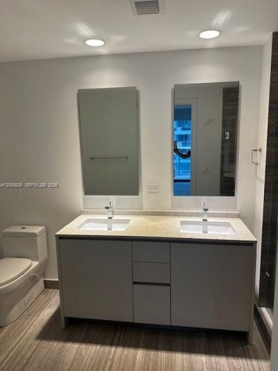 1010 Brickell Ave, Unit 2707, Miami, FL 33131 Photo