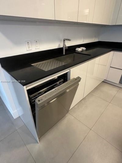 1010 Brickell Ave, Unit 2707, Miami, FL 33131 Photo