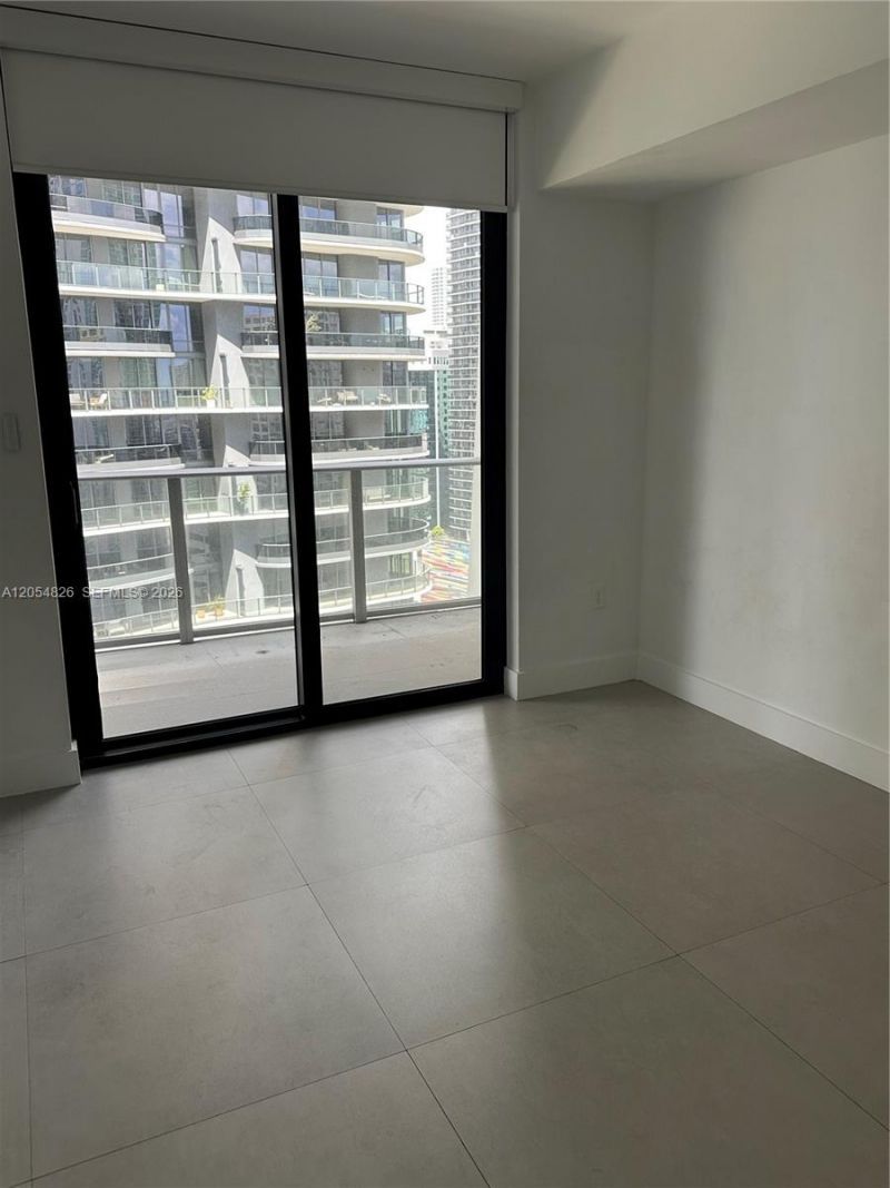 1010 Brickell Ave, Unit 2707, Miami, FL 33131 Photo