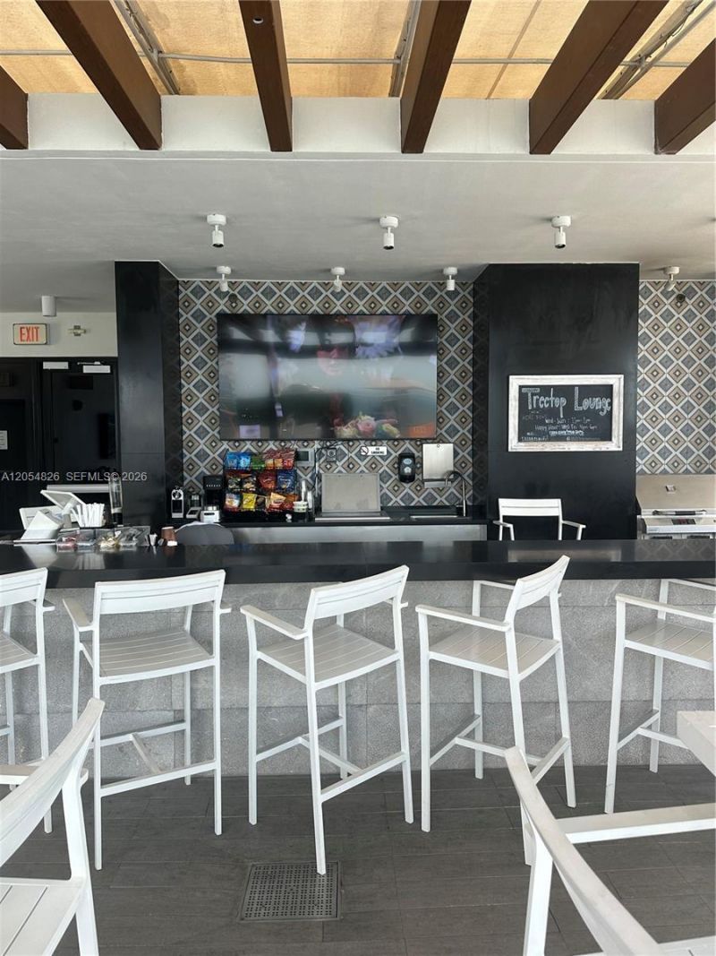 1010 Brickell Ave, Unit 2707, Miami, FL 33131 Photo