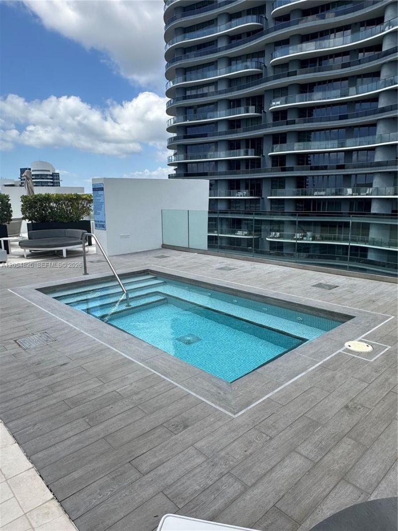 1010 Brickell Ave, Unit 2707, Miami, FL 33131 Photo