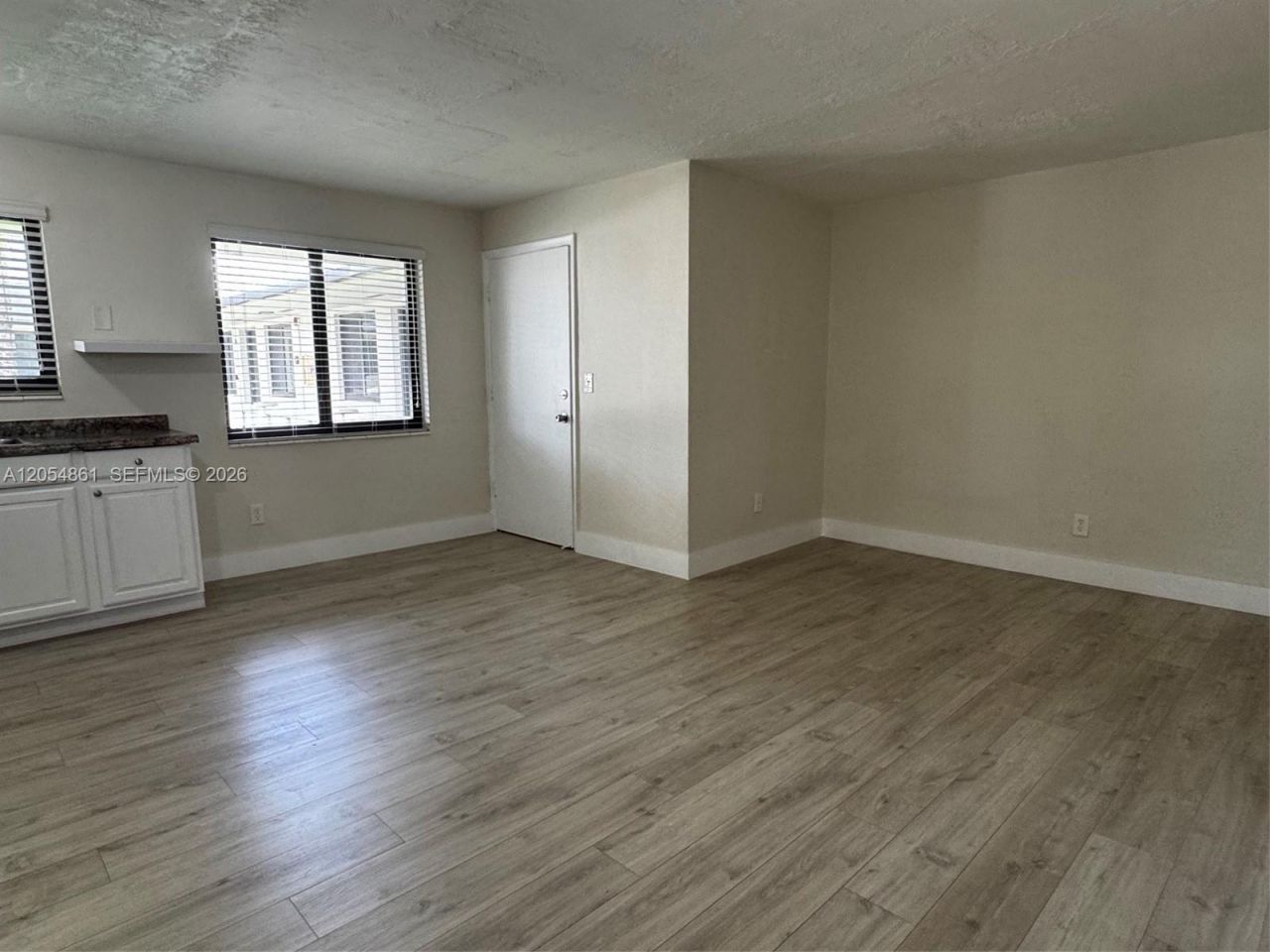 1345 W 28th St , Unit 19, Hialeah, FL 33010 Photo