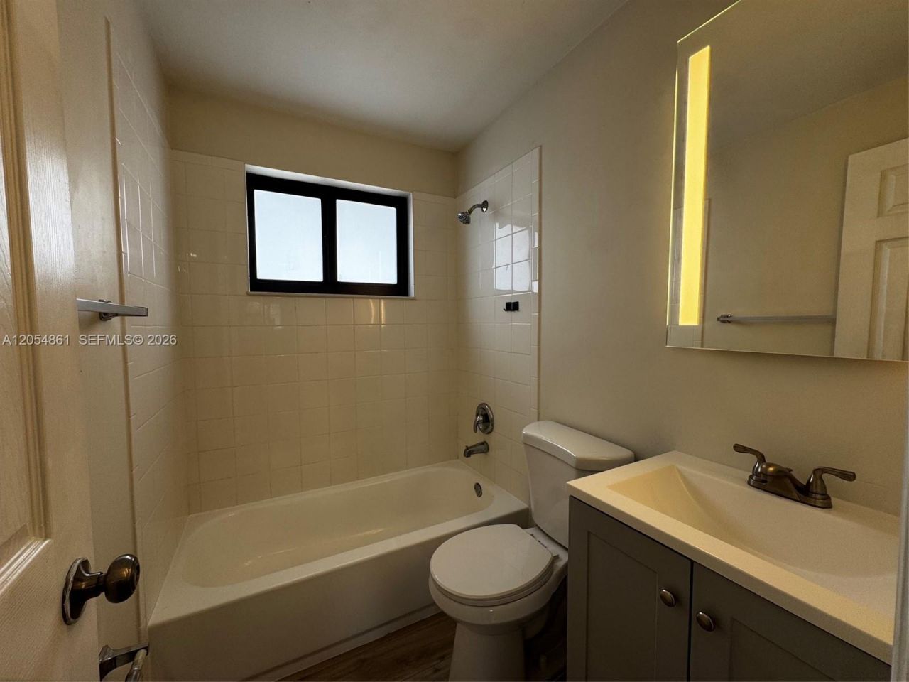 1345 W 28th St , Unit 19, Hialeah, FL 33010 Photo