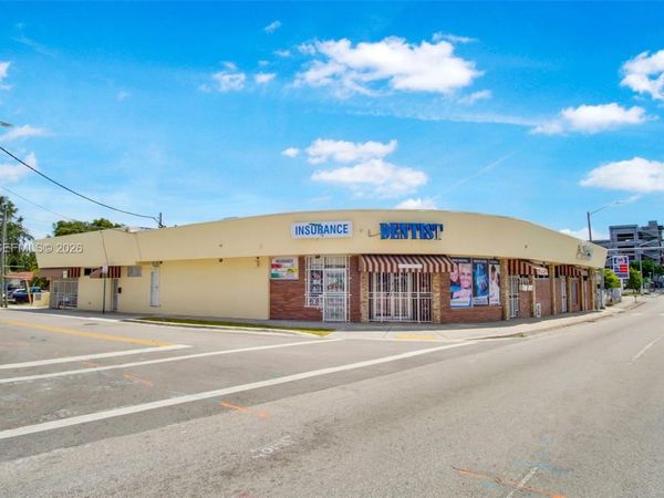 721 NW 21st Ct , Miami, FL 33125