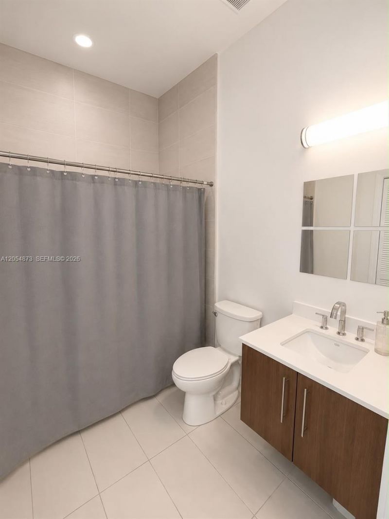 7825 NW 107th Ave , Unit 818, Doral, FL 33178 Photo