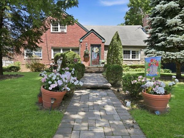 Floral Park, NY 11001