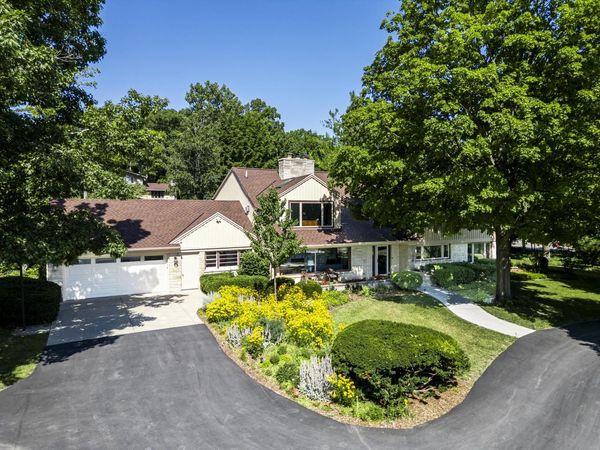 16755 Shore Line DRIVE, Brookfield, WI 53005