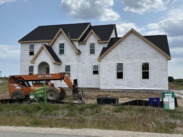 9333 W Cob DRIVE, Mequon, WI 53097