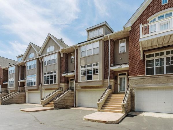 3844 S Lake DRIVE, Unit 15, Saint Francis, WI 53235