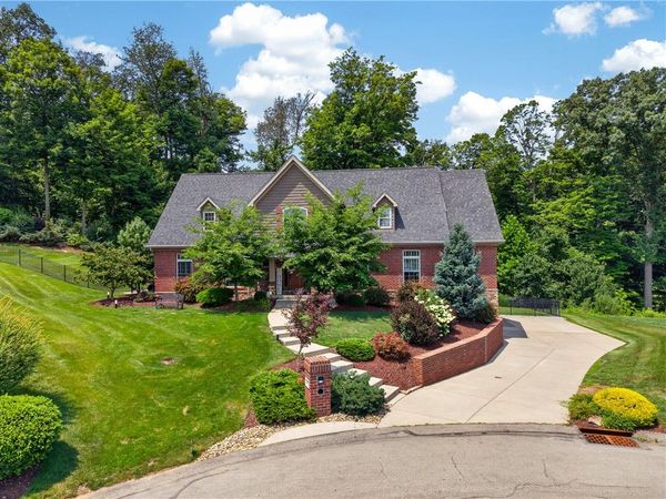 111 Whispering Heights Ln , Venetia, PA 15367