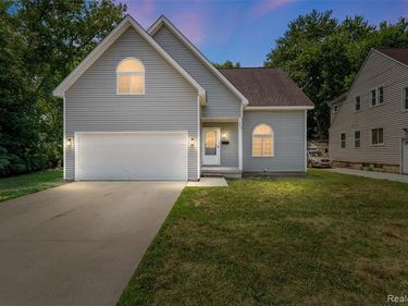23 N Shirley Street, Pontiac, MI 48342