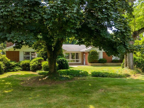 1625 Park Drive, Benton Harbor, MI 49022