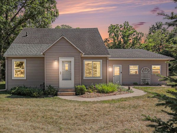 4094 Knapp Court NE, Grand Rapids, MI 49525