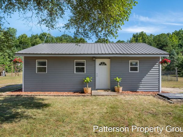 11322 Hall Road, Ravenna, MI 49451