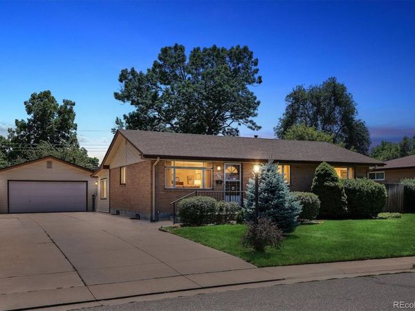 2922 W Layton Avenue , Englewood, CO 80110