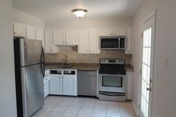 728 Harbor Lane photo 4