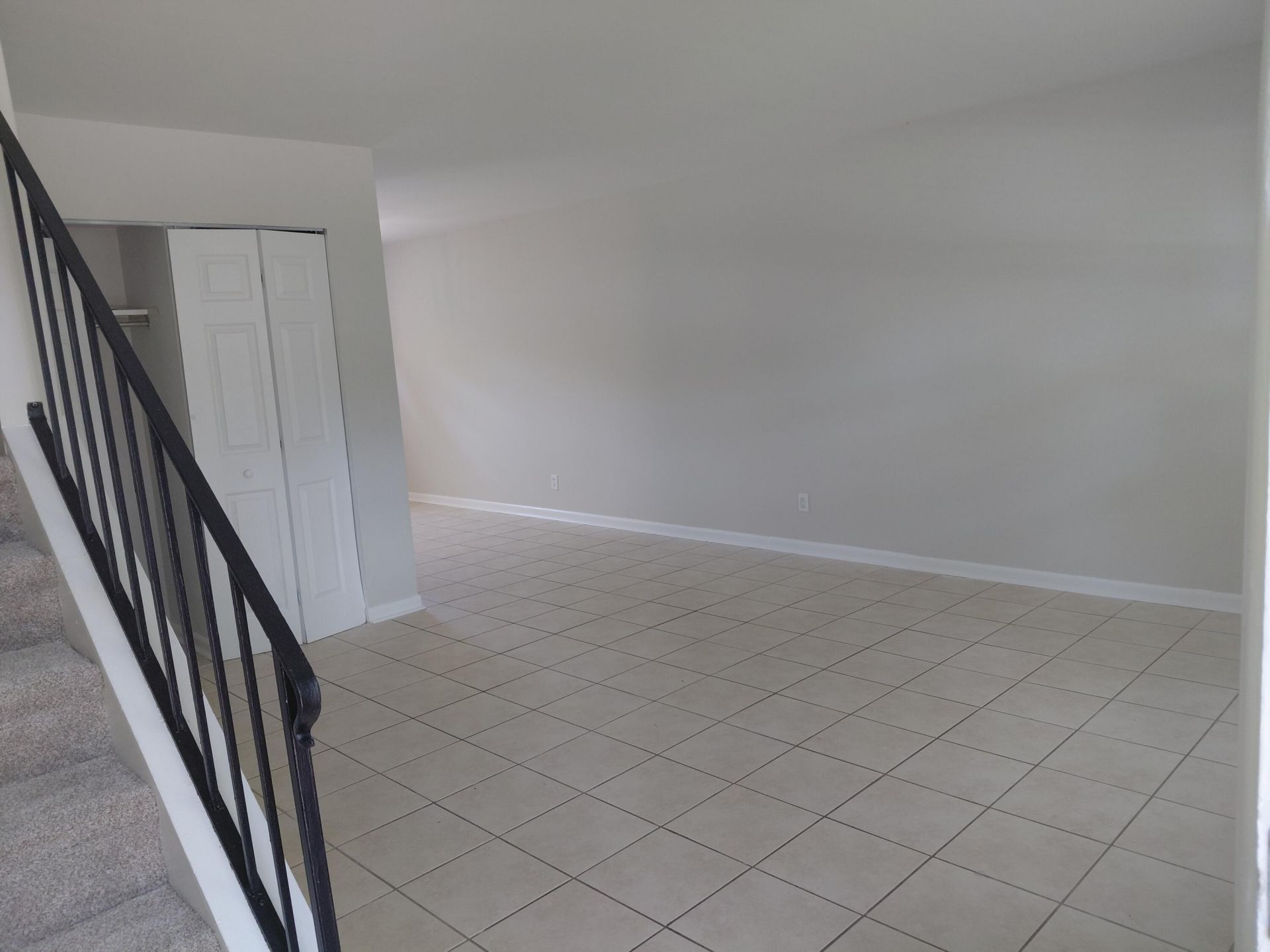 728 Harbor Lane Photo 4