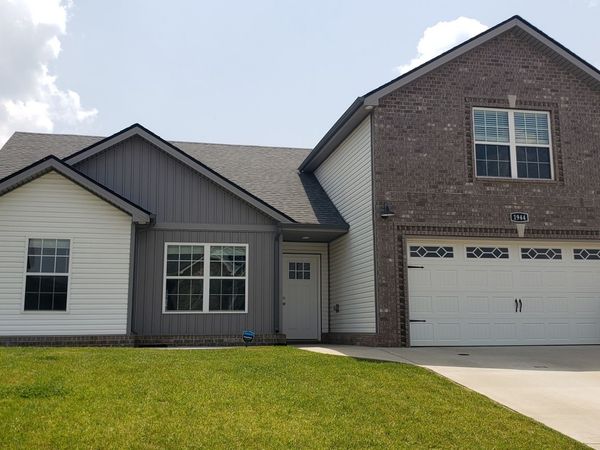 1944 Sydney Louise Dr , Clarksville, TN 37042