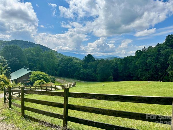 35 Flying Hawk Way , Clyde, NC 28721