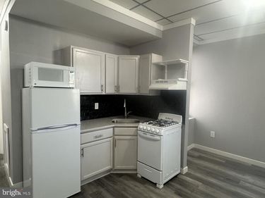 4154 W GIRARD AVENUE, PHILADELPHIA, PA 19104