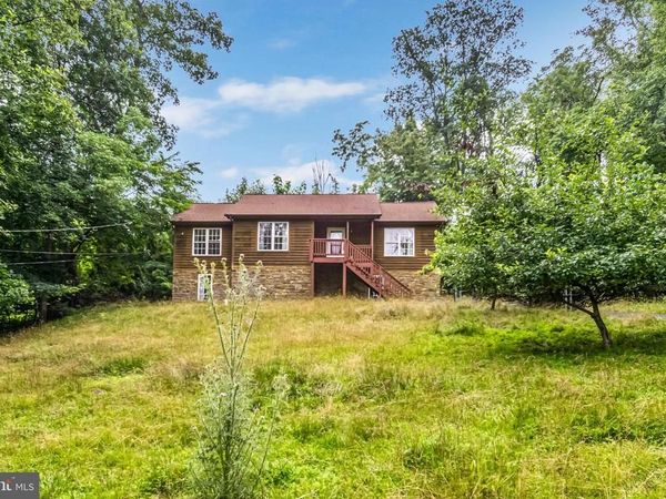 368 FREEZE ROAD, LINDEN, VA 22642