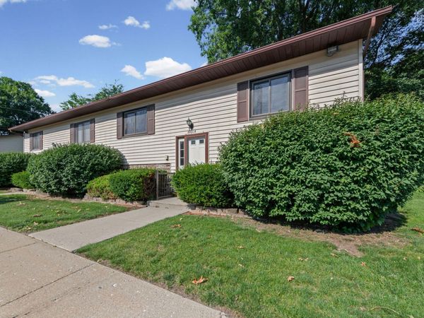 38116 Hixford Place, Westland, MI 48185