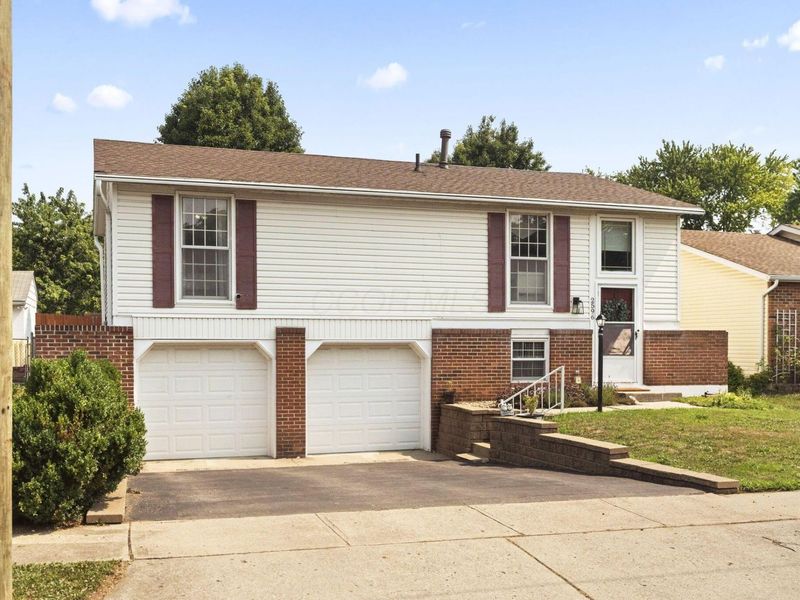 2596 Stonington Avenue, Grove City, OH 43123 Photo 2