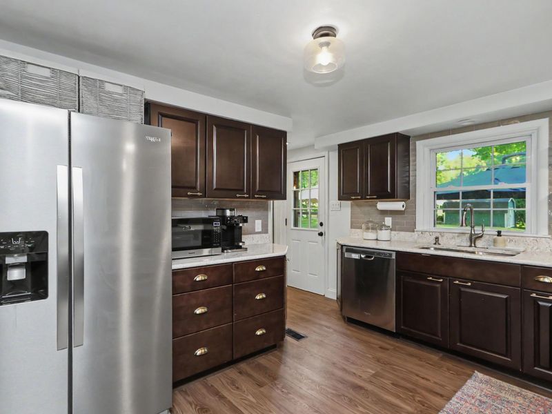 2239 Breezeway Drive , Lexington, OH 44904 Photo 8