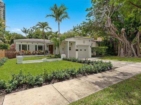 784 NE 71st St , Miami, FL 33138