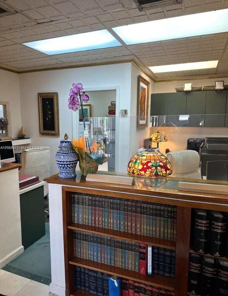 420 S Dixie Hwy , Unit 2A2, Coral Gables, FL 33146 Photo