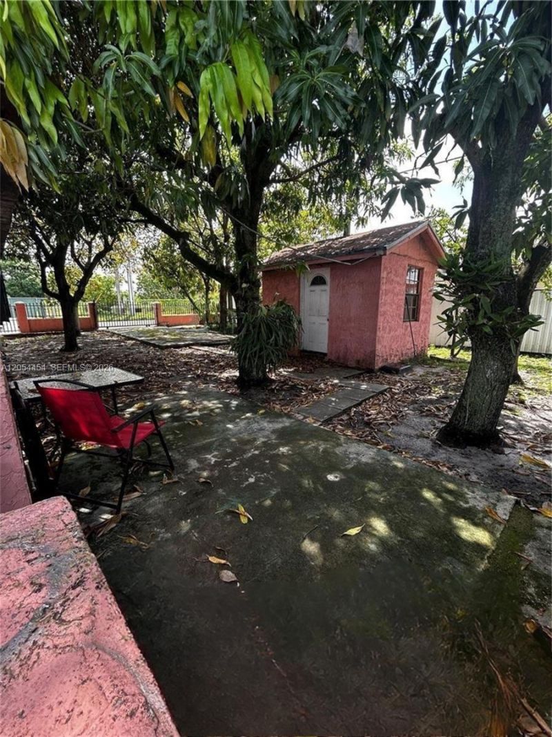 890 E 28th St , Hialeah, FL 33013 Photo