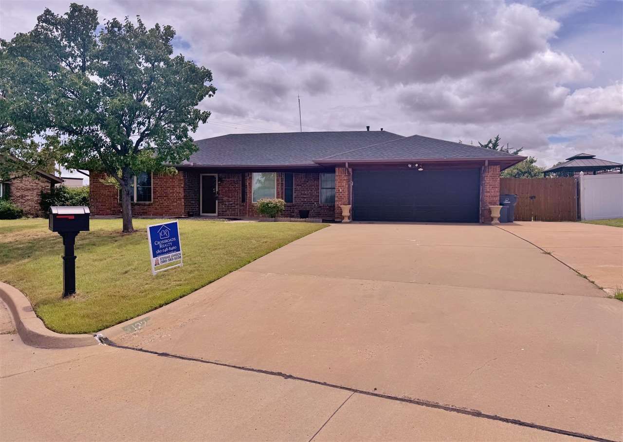 122 SW 75th St, Lawton, OK 73505 Main Photo
